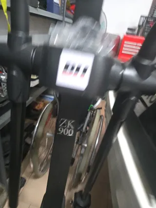 Bicicleta Elíptica BH ZK 900