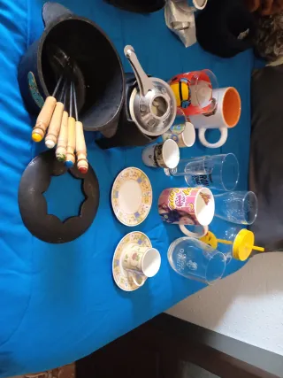 Set de tazas, vasos y fondue