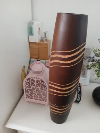 Jarrón grande de madera