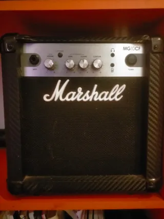 Amplificador Marshall MG10CF