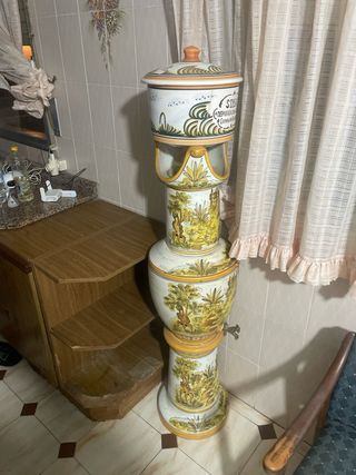 Filtro de agua español antiguo