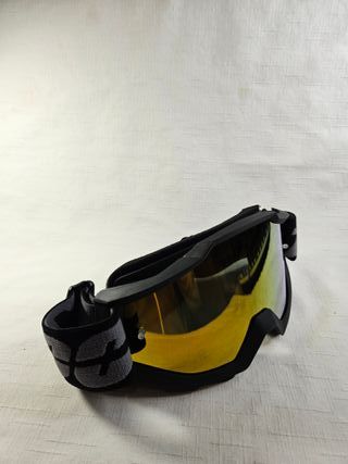 Gafas de esquí con lente amarilla