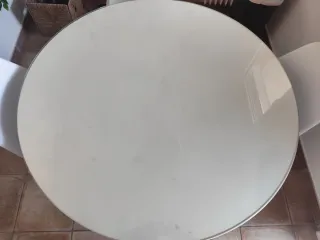 Tavolo rotondo in vetro e metallo