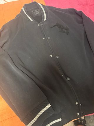 Chaqueta Bershka tipo baseball Talla Xl