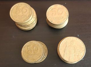 Monete da 1 grivna e 50 Kopiyok dell'Ucraina