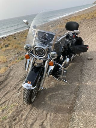 Harley Davidson Road King Negra