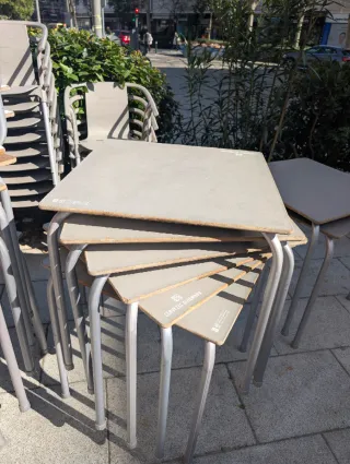 Sedie e tavoli da terrazzo