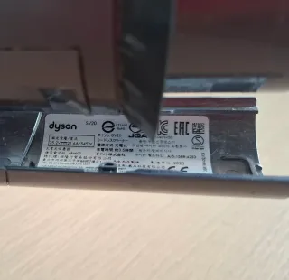 Aspirapolvere Dyson V12 guasto