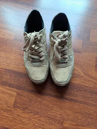 Zapatillas Mustang Mujer Beige/Marrón