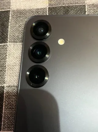 Samsung Galaxy s25 512Gb + fundas + protectores