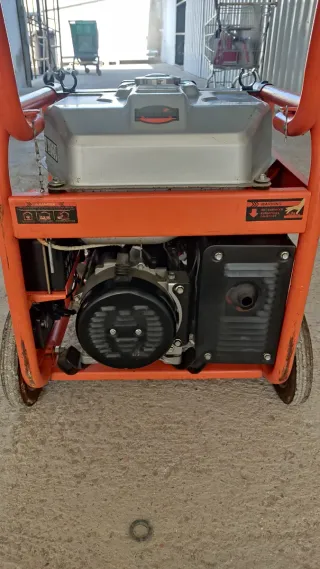 Generador, grupo electrógeno.