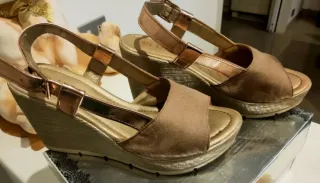 Sandali Inblu con zeppa