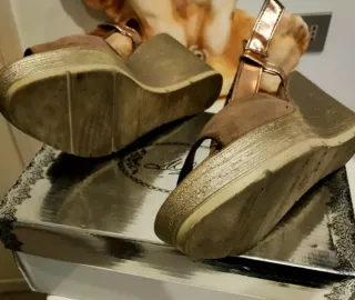 Sandali Inblu con zeppa