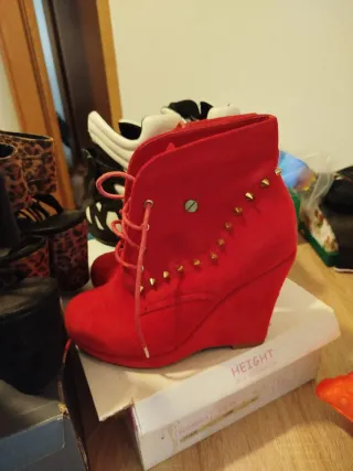 Zapatos de cuña con cordones