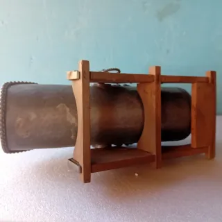 Porta bottiglia peltro con base legno