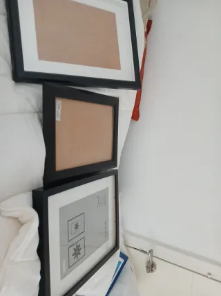 Tres marcos negros y blancos