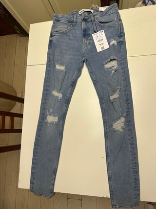 Pantalón Bershka Roto Talla 38