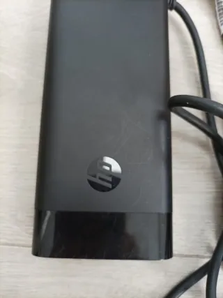 Cargador HP serie Victus 15-fa1000 Original 200W