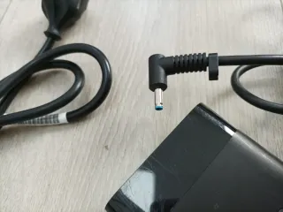 Cargador HP serie Victus 15-fa1000 Original 200W