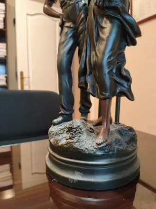 Lámpara Art Nouveau Figuras Florales