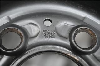 LLANTA Mercedes-Benz 123 (BM 123)(01.1976->) 2.4 D 240 [2,4 Ltr. - 53 kW Diesel]