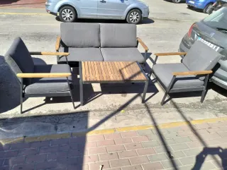 Set di mobili da esterno con divano e poltrone