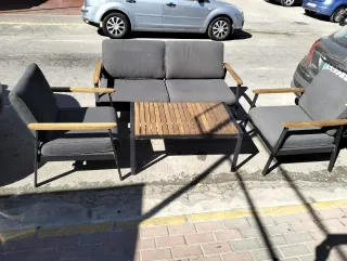 Set di mobili da esterno con divano e poltrone
