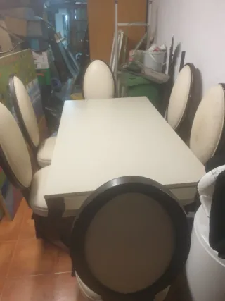 Mesa de comedor preciosa