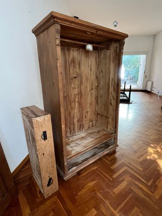 Guardaroba in legno rustico