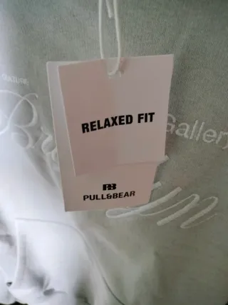 Sudadera con capucha Pull&Bear.