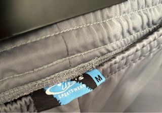 *Pantalón de chándal corto gris talla M Cup’s