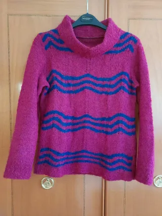 Jersey lana cuello alto fucsia y azul
