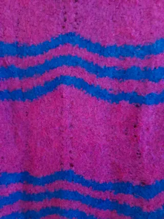 Jersey lana cuello alto fucsia y azul