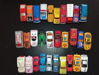 Lotto 30 Macchinine Giocattolo