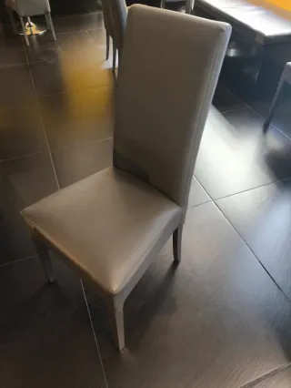24 sillas están como nuevas se venden por unidad