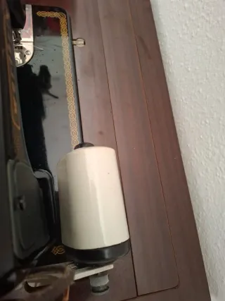 Máquina de coser Wertheim antigua incluye motor