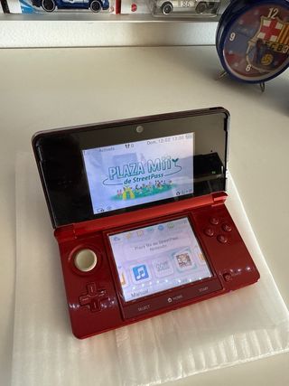 Nintendo 3DS Metallic Red