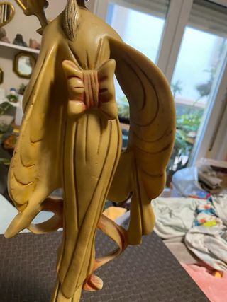 Figura Geisha Tocando Instrumento