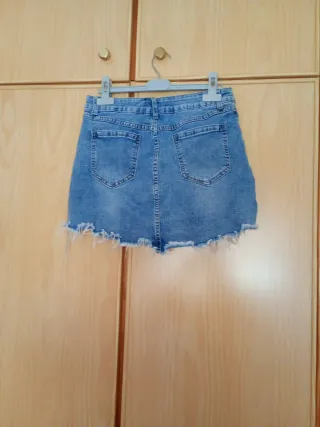 Falda vaquera mujer botones deshilachada