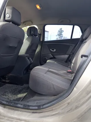 RENAULT MEGANE (PARA DESPIECE)