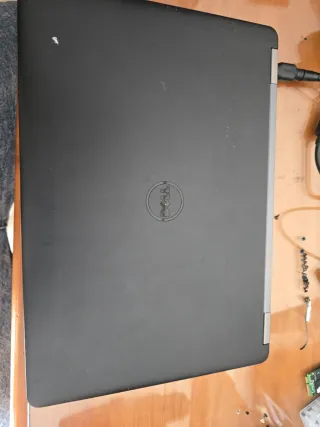 Portátil Dell Latitude E5470