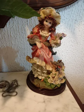 Figuras antiguas de muñecas las dos 100€