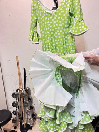 Traje de flamenca lunares verde