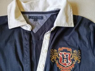 Polo Tommy Hilfiger azul y Blanco