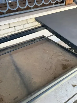 Mesa extensible exterior marca UNOPIU