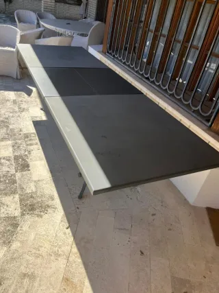 Mesa extensible exterior marca UNOPIU