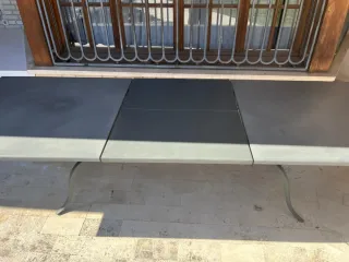 Mesa extensible exterior marca UNOPIU