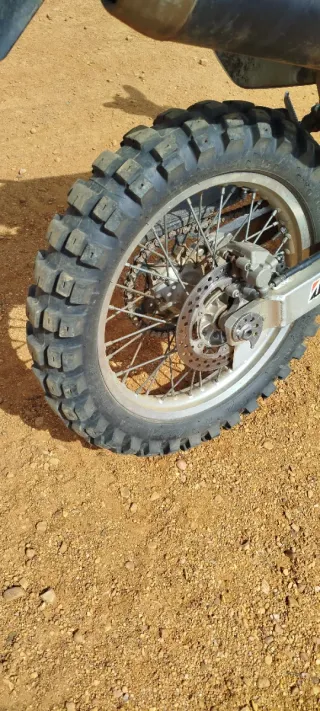 Suzuki DRZ400S Enduro Moto Azul/Blanca