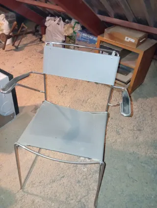 Silla de diseño moderna metal y cuero