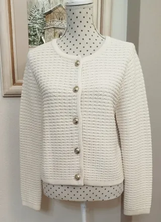 Cárdigan crudo botones dorados T. S/M